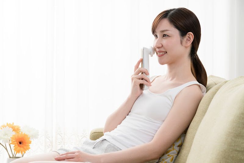 リフトアップ効果を高める向きで使う