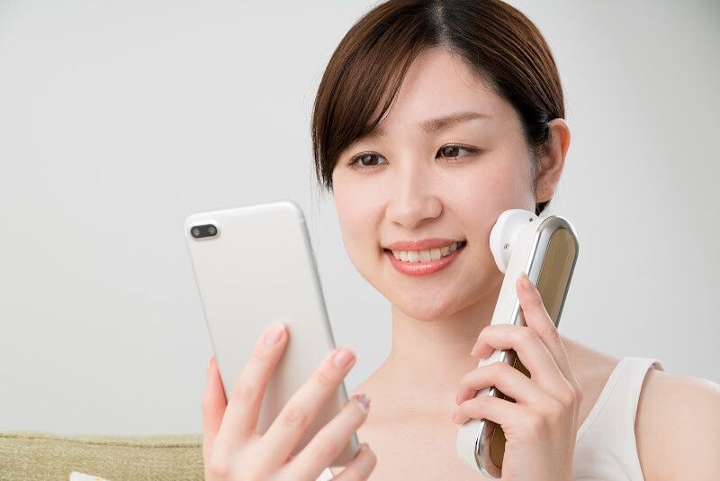 家庭用のイオン導入美顔器のメリットは？